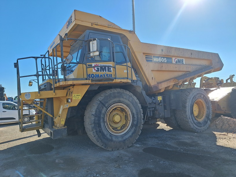 KOMATSU HD605-7EO - Kruti istovarivač/ Kamion za prijevoz kamenja: slika KOMATSU HD605-7EO - Kruti istovarivač/ Kamion za prijevoz kamenja KOMATSU HD605-7EO - Kruti istovarivač/ Kamion za prijevoz kamenja: slika KOMATSU HD605-7EO - Kruti istovarivač/ Kamion za prijevoz kamenja