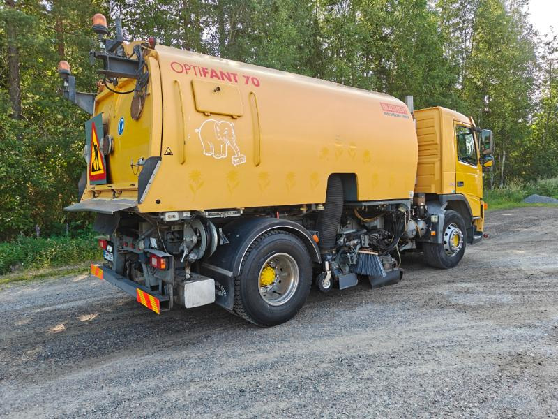 BUCHER Optifant 70 Volvo FM9 - Cestovna čistilica: slika BUCHER Optifant 70 Volvo FM9 - Cestovna čistilica BUCHER Optifant 70 Volvo FM9 - Cestovna čistilica: slika BUCHER Optifant 70 Volvo FM9 - Cestovna čistilica