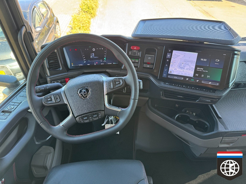 Scania 590 S King of the Road - FULL AIR - NEW - Tegljač: slika Scania 590 S King of the Road - FULL AIR - NEW - Tegljač Scania 590 S King of the Road - FULL AIR - NEW - Tegljač: slika Scania 590 S King of the Road - FULL AIR - NEW - Tegljač