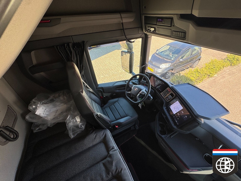 Scania 590 S King of the Road - FULL AIR - NEW - Tegljač: slika Scania 590 S King of the Road - FULL AIR - NEW - Tegljač Scania 590 S King of the Road - FULL AIR - NEW - Tegljač: slika Scania 590 S King of the Road - FULL AIR - NEW - Tegljač