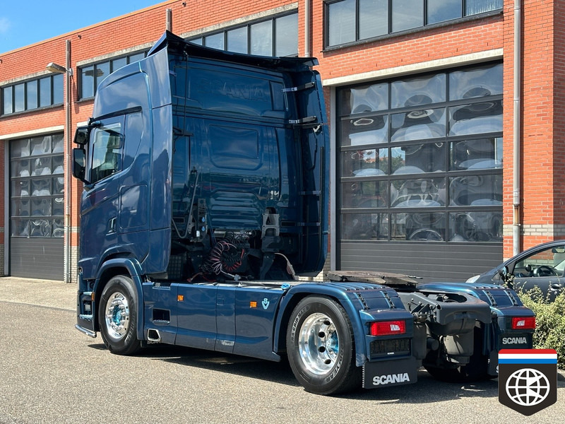Scania S580 WB 3900 - HOLLAND TRUCK - 2X TANK - FULL AIR - RETARDER - Tegljač: slika Scania S580 WB 3900 - HOLLAND TRUCK - 2X TANK - FULL AIR - RETARDER - Tegljač Scania S580 WB 3900 - HOLLAND TRUCK - 2X TANK - FULL AIR - RETARDER - Tegljač: slika Scania S580 WB 3900 - HOLLAND TRUCK - 2X TANK - FULL AIR - RETARDER - Tegljač