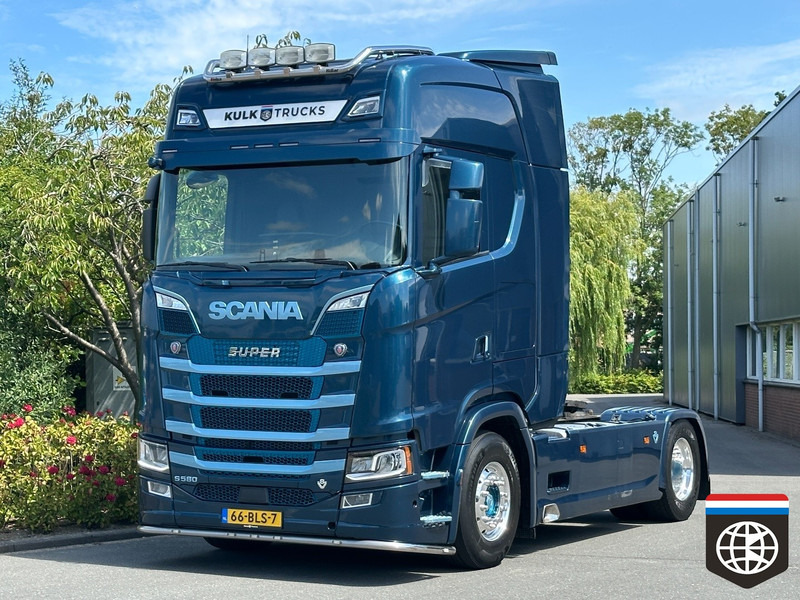 Scania S580 WB 3900 - HOLLAND TRUCK - 2X TANK - FULL AIR - RETARDER - Tegljač: slika Scania S580 WB 3900 - HOLLAND TRUCK - 2X TANK - FULL AIR - RETARDER - Tegljač Scania S580 WB 3900 - HOLLAND TRUCK - 2X TANK - FULL AIR - RETARDER - Tegljač: slika Scania S580 WB 3900 - HOLLAND TRUCK - 2X TANK - FULL AIR - RETARDER - Tegljač