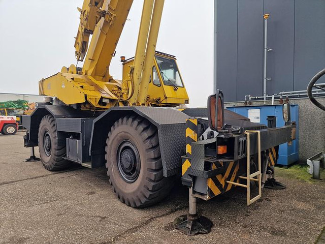 Tadano TR-400E - Autodizalica za teške terene: slika Tadano TR-400E - Autodizalica za teške terene Tadano TR-400E - Autodizalica za teške terene: slika Tadano TR-400E - Autodizalica za teške terene