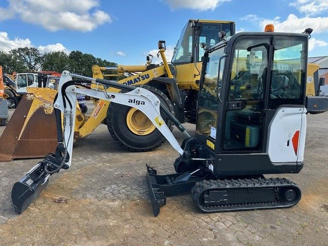 Bobcat E19, Verstelllaufwerk, Greifer + Hammer, Löffel - Mini bager: slika Bobcat E19, Verstelllaufwerk, Greifer + Hammer, Löffel - Mini bager Bobcat E19, Verstelllaufwerk, Greifer + Hammer, Löffel - Mini bager: slika Bobcat E19, Verstelllaufwerk, Greifer + Hammer, Löffel - Mini bager