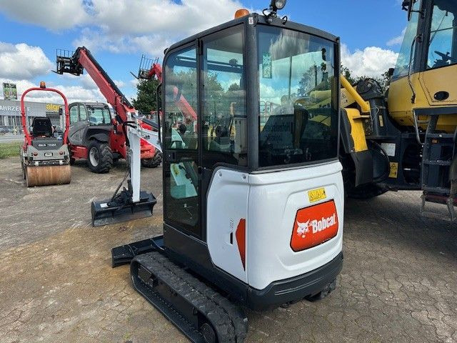 Bobcat E19, Verstelllaufwerk, Greifer + Hammer, Löffel - Mini bager: slika Bobcat E19, Verstelllaufwerk, Greifer + Hammer, Löffel - Mini bager Bobcat E19, Verstelllaufwerk, Greifer + Hammer, Löffel - Mini bager: slika Bobcat E19, Verstelllaufwerk, Greifer + Hammer, Löffel - Mini bager
