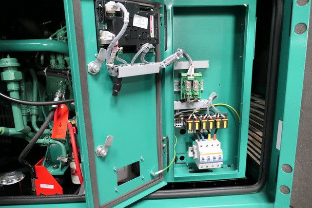 Cummins Stromgenerator, 40 kVA, sofort vefügbar - Generatorski set: slika Cummins Stromgenerator, 40 kVA, sofort vefügbar - Generatorski set Cummins Stromgenerator, 40 kVA, sofort vefügbar - Generatorski set: slika Cummins Stromgenerator, 40 kVA, sofort vefügbar - Generatorski set