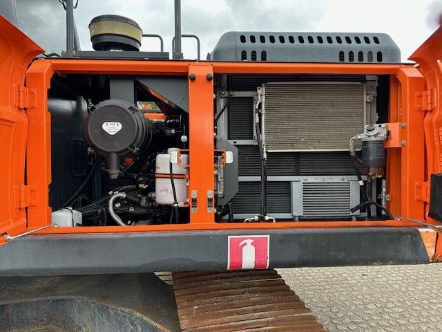 Doosan DX 255 LC-5/Schnellwechsel System/Rototilt R8 - Bager gusjeničar: slika Doosan DX 255 LC-5/Schnellwechsel System/Rototilt R8 - Bager gusjeničar Doosan DX 255 LC-5/Schnellwechsel System/Rototilt R8 - Bager gusjeničar: slika Doosan DX 255 LC-5/Schnellwechsel System/Rototilt R8 - Bager gusjeničar