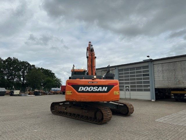 Doosan DX 255 LC-5/Schnellwechsel System/Rototilt R8 - Bager gusjeničar: slika Doosan DX 255 LC-5/Schnellwechsel System/Rototilt R8 - Bager gusjeničar Doosan DX 255 LC-5/Schnellwechsel System/Rototilt R8 - Bager gusjeničar: slika Doosan DX 255 LC-5/Schnellwechsel System/Rototilt R8 - Bager gusjeničar
