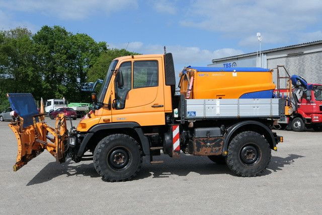 Unimog U 300 4x4, Schmidt, Streuer, Schild, Klima,27tkm - Dostavno vozilo: slika Unimog U 300 4x4, Schmidt, Streuer, Schild, Klima,27tkm - Dostavno vozilo Unimog U 300 4x4, Schmidt, Streuer, Schild, Klima,27tkm - Dostavno vozilo: slika Unimog U 300 4x4, Schmidt, Streuer, Schild, Klima,27tkm - Dostavno vozilo