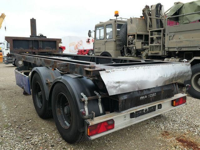 Fischer NWK 26, Kippchassis, 1x20 Fuß Container - Poluprikolica s niskim utovarivačem: slika Fischer NWK 26, Kippchassis, 1x20 Fuß Container - Poluprikolica s niskim utovarivačem Fischer NWK 26, Kippchassis, 1x20 Fuß Container - Poluprikolica s niskim utovarivačem: slika Fischer NWK 26, Kippchassis, 1x20 Fuß Container - Poluprikolica s niskim utovarivačem