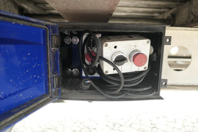 Zakup Fliegl SDS 390, 8mm Boden, 102m³, Lang LKW Typ 1, SAF  Fliegl SDS 390, 8mm Boden, 102m³, Lang LKW Typ 1, SAF: slika Zakup Fliegl SDS 390, 8mm Boden, 102m³, Lang LKW Typ 1, SAF  Fliegl SDS 390, 8mm Boden, 102m³, Lang LKW Typ 1, SAF