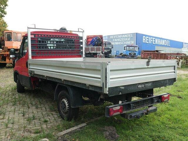 Iveco 35S17 HI-MATIC, Motorschaden, Klima, AHK,3. Sitz - Mali kamion kiper: slika Iveco 35S17 HI-MATIC, Motorschaden, Klima, AHK,3. Sitz - Mali kamion kiper Iveco 35S17 HI-MATIC, Motorschaden, Klima, AHK,3. Sitz - Mali kamion kiper: slika Iveco 35S17 HI-MATIC, Motorschaden, Klima, AHK,3. Sitz - Mali kamion kiper