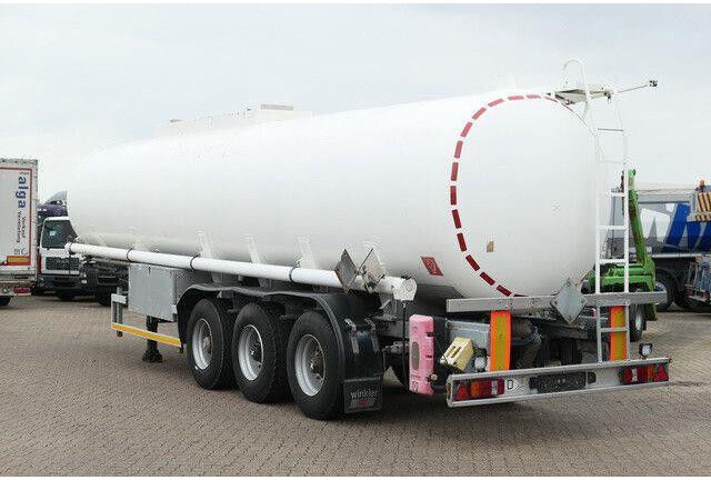 Kässbohrer STH 34/10-24/Tank 34.000 ltr./Unterbefüll./Pumpe - Poluprikolica cisterna: slika Kässbohrer STH 34/10-24/Tank 34.000 ltr./Unterbefüll./Pumpe - Poluprikolica cisterna Kässbohrer STH 34/10-24/Tank 34.000 ltr./Unterbefüll./Pumpe - Poluprikolica cisterna: slika Kässbohrer STH 34/10-24/Tank 34.000 ltr./Unterbefüll./Pumpe - Poluprikolica cisterna