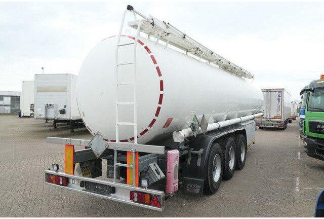 Kässbohrer STH 34/10-24/Tank 34.000 ltr./Unterbefüll./Pumpe - Poluprikolica cisterna: slika Kässbohrer STH 34/10-24/Tank 34.000 ltr./Unterbefüll./Pumpe - Poluprikolica cisterna Kässbohrer STH 34/10-24/Tank 34.000 ltr./Unterbefüll./Pumpe - Poluprikolica cisterna: slika Kässbohrer STH 34/10-24/Tank 34.000 ltr./Unterbefüll./Pumpe - Poluprikolica cisterna