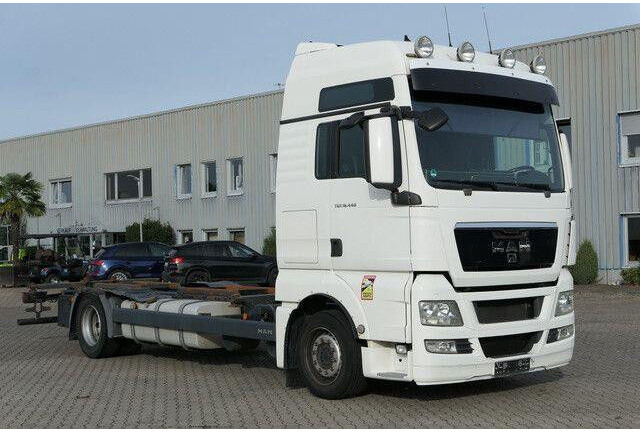 MAN 18.440 TGX 4x2, XXL, BDF, Standklima,Schlafliege - Kamion-šasija: slika MAN 18.440 TGX 4x2, XXL, BDF, Standklima,Schlafliege - Kamion-šasija MAN 18.440 TGX 4x2, XXL, BDF, Standklima,Schlafliege - Kamion-šasija: slika MAN 18.440 TGX 4x2, XXL, BDF, Standklima,Schlafliege - Kamion-šasija