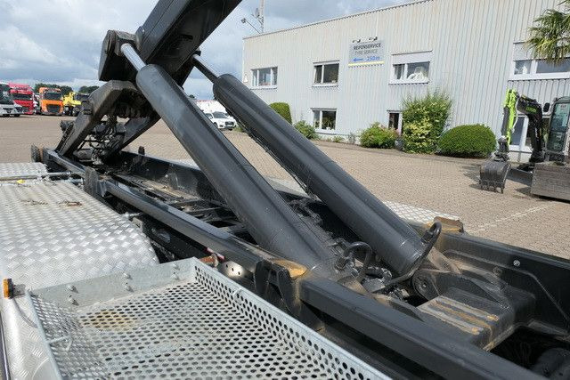 MAN 35.510 TGS 8x4, Tridem, VDL, Lift-Lenk, Funk,TOP - Kamion s kukastom dizalicom: slika MAN 35.510 TGS 8x4, Tridem, VDL, Lift-Lenk, Funk,TOP - Kamion s kukastom dizalicom MAN 35.510 TGS 8x4, Tridem, VDL, Lift-Lenk, Funk,TOP - Kamion s kukastom dizalicom: slika MAN 35.510 TGS 8x4, Tridem, VDL, Lift-Lenk, Funk,TOP - Kamion s kukastom dizalicom