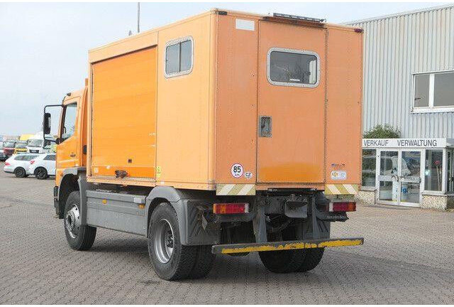 Mercedes-Benz 1518 A Atego 4X4, Klima, AHK, Allrad, Rolltor - Kamion sandučar: slika Mercedes-Benz 1518 A Atego 4X4, Klima, AHK, Allrad, Rolltor - Kamion sandučar Mercedes-Benz 1518 A Atego 4X4, Klima, AHK, Allrad, Rolltor - Kamion sandučar: slika Mercedes-Benz 1518 A Atego 4X4, Klima, AHK, Allrad, Rolltor - Kamion sandučar