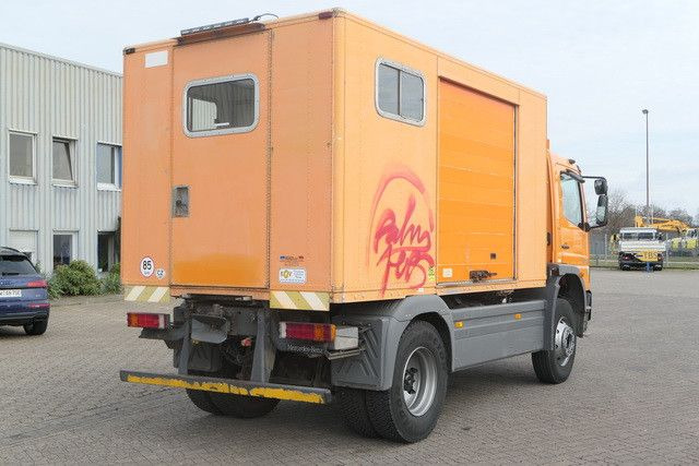 Kamion sandučar Mercedes-Benz 1518 A Atego 4X4, Klima, AHK, Allrad, Rolltor: slika Kamion sandučar Mercedes-Benz 1518 A Atego 4X4, Klima, AHK, Allrad, Rolltor