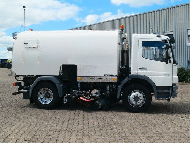 Mercedes-Benz 1518 LKO Atego 4x2, Kobit-Aufbau, 8m³,Wassertank - Cestovna čistilica: slika Mercedes-Benz 1518 LKO Atego 4x2, Kobit-Aufbau, 8m³,Wassertank - Cestovna čistilica Mercedes-Benz 1518 LKO Atego 4x2, Kobit-Aufbau, 8m³,Wassertank - Cestovna čistilica: slika Mercedes-Benz 1518 LKO Atego 4x2, Kobit-Aufbau, 8m³,Wassertank - Cestovna čistilica