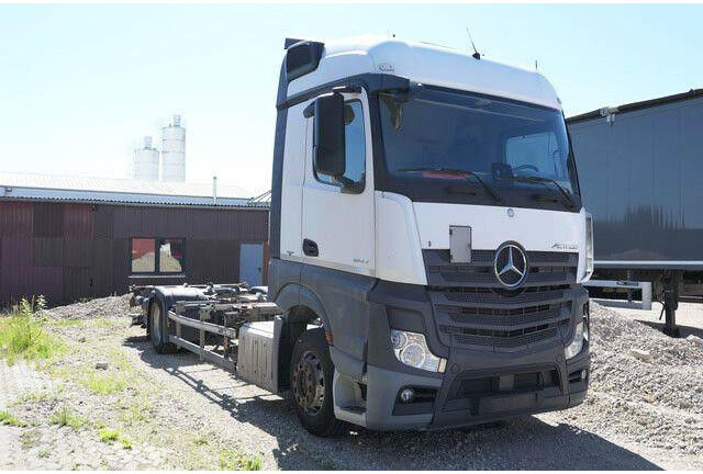 Mercedes-Benz 1842 L Actros/LBW/Retarder/BDF - Kamion-šasija: slika Mercedes-Benz 1842 L Actros/LBW/Retarder/BDF - Kamion-šasija Mercedes-Benz 1842 L Actros/LBW/Retarder/BDF - Kamion-šasija: slika Mercedes-Benz 1842 L Actros/LBW/Retarder/BDF - Kamion-šasija