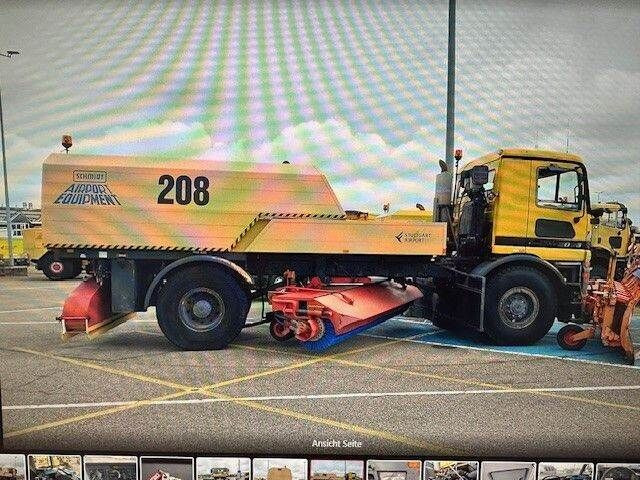 Mercedes-Benz 2035 AK Actros 4x4, Kehrmaschine Schmidt, Allrad - Vozilo za čišćenje snijega: slika Mercedes-Benz 2035 AK Actros 4x4, Kehrmaschine Schmidt, Allrad - Vozilo za čišćenje snijega Mercedes-Benz 2035 AK Actros 4x4, Kehrmaschine Schmidt, Allrad - Vozilo za čišćenje snijega: slika Mercedes-Benz 2035 AK Actros 4x4, Kehrmaschine Schmidt, Allrad - Vozilo za čišćenje snijega