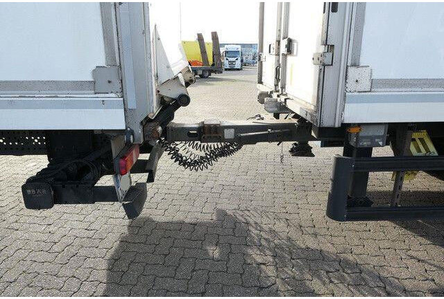 Mercedes-Benz 2543 L Antos 6x2, 37 Paletten, Kompl. Zug, TOP - Kamion hladnjača: slika Mercedes-Benz 2543 L Antos 6x2, 37 Paletten, Kompl. Zug, TOP - Kamion hladnjača Mercedes-Benz 2543 L Antos 6x2, 37 Paletten, Kompl. Zug, TOP - Kamion hladnjača: slika Mercedes-Benz 2543 L Antos 6x2, 37 Paletten, Kompl. Zug, TOP - Kamion hladnjača