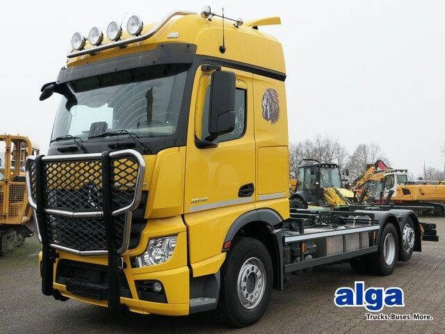 Kamion-šasija Mercedes-Benz 2546 L 6x2, MP4, 2x Schlafliege, Bullfänger, AC: slika Kamion-šasija Mercedes-Benz 2546 L 6x2, MP4, 2x Schlafliege, Bullfänger, AC