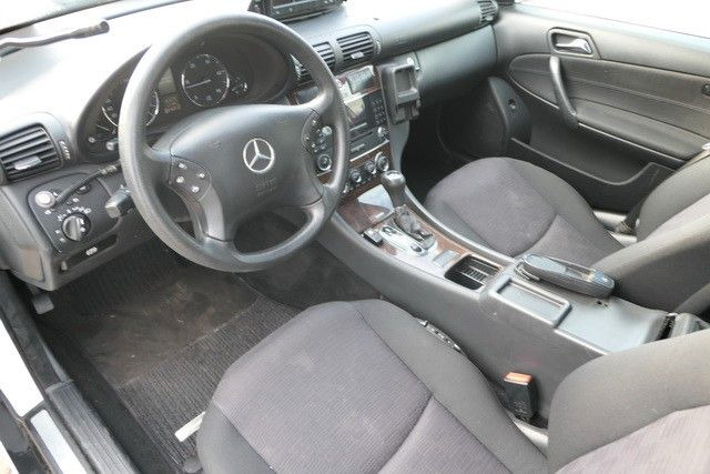 Vozilo hitne pomoći Mercedes-Benz C 220 CDI T-Modell, Notarzt, Feuerwehr, Klima: slika Vozilo hitne pomoći Mercedes-Benz C 220 CDI T-Modell, Notarzt, Feuerwehr, Klima