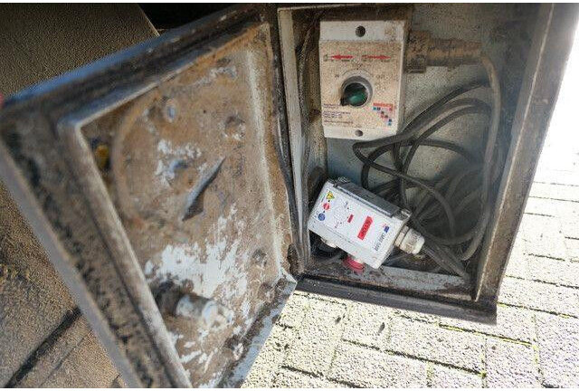 Poluprikolica sa zatvorenim sandukom Reisch RSBS 35 / 24LK, 6mm Boden, Luft-Lift, 82m³, BPW: slika Poluprikolica sa zatvorenim sandukom Reisch RSBS 35 / 24LK, 6mm Boden, Luft-Lift, 82m³, BPW Poluprikolica sa zatvorenim sandukom Reisch RSBS 35 / 24LK, 6mm Boden, Luft-Lift, 82m³, BPW: slika Poluprikolica sa zatvorenim sandukom Reisch RSBS 35 / 24LK, 6mm Boden, Luft-Lift, 82m³, BPW