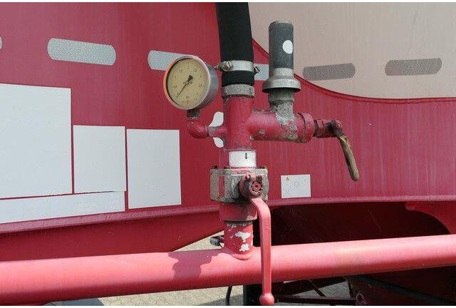 SPITZER SF 2739 / 2P, 39m³, Gelenkt, 2 Kammern, BPW, ZSA - Poluprikolica cisterna: slika SPITZER SF 2739 / 2P, 39m³, Gelenkt, 2 Kammern, BPW, ZSA - Poluprikolica cisterna SPITZER SF 2739 / 2P, 39m³, Gelenkt, 2 Kammern, BPW, ZSA - Poluprikolica cisterna: slika SPITZER SF 2739 / 2P, 39m³, Gelenkt, 2 Kammern, BPW, ZSA - Poluprikolica cisterna