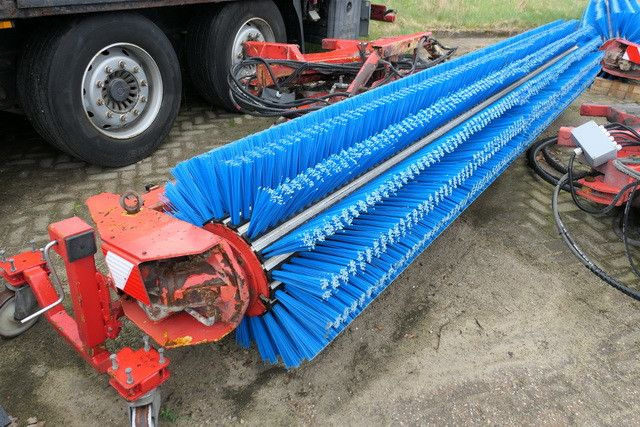 Schmidt CJS 914 Super Walzenbürste, Kehrbesen, 4.2mtr. - Cestovna čistilica: slika Schmidt CJS 914 Super Walzenbürste, Kehrbesen, 4.2mtr. - Cestovna čistilica Schmidt CJS 914 Super Walzenbürste, Kehrbesen, 4.2mtr. - Cestovna čistilica: slika Schmidt CJS 914 Super Walzenbürste, Kehrbesen, 4.2mtr. - Cestovna čistilica