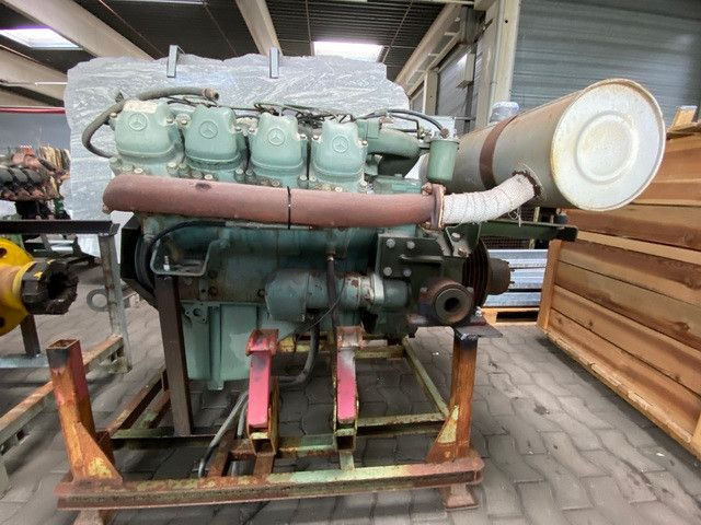 Mercedes-Benz OM 422 Motor, V8, 8 Zylinder, 10x am Lager - Tegljač: slika Mercedes-Benz OM 422 Motor, V8, 8 Zylinder, 10x am Lager - Tegljač Mercedes-Benz OM 422 Motor, V8, 8 Zylinder, 10x am Lager - Tegljač: slika Mercedes-Benz OM 422 Motor, V8, 8 Zylinder, 10x am Lager - Tegljač