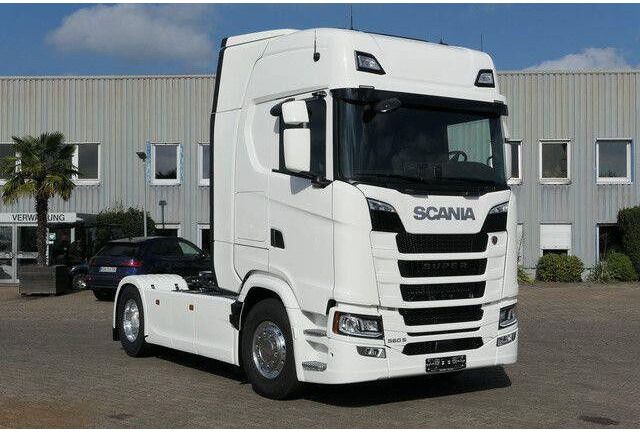Scania S 560 R Super Highline, Retarder, Voll-Luft - Tegljač: slika Scania S 560 R Super Highline, Retarder, Voll-Luft - Tegljač Scania S 560 R Super Highline, Retarder, Voll-Luft - Tegljač: slika Scania S 560 R Super Highline, Retarder, Voll-Luft - Tegljač