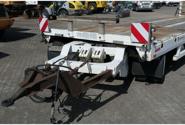 Zandt AT-P300, Hydr. Rampen, 30to., 3-Achser - Prikolica s niskim utovarivačem: slika Zandt AT-P300, Hydr. Rampen, 30to., 3-Achser - Prikolica s niskim utovarivačem Zandt AT-P300, Hydr. Rampen, 30to., 3-Achser - Prikolica s niskim utovarivačem: slika Zandt AT-P300, Hydr. Rampen, 30to., 3-Achser - Prikolica s niskim utovarivačem