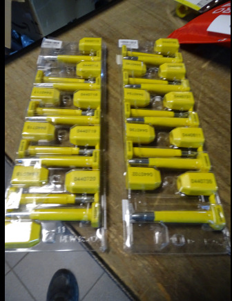 18 Scellés haute sécurité pour container - Oprema za radionice: slika 18 Scellés haute sécurité pour container - Oprema za radionice 18 Scellés haute sécurité pour container - Oprema za radionice: slika 18 Scellés haute sécurité pour container - Oprema za radionice