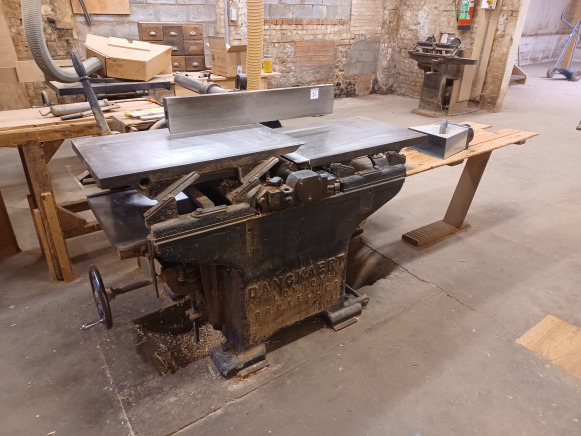 Stroj za obradu drveta Dégauchisseuse raboteuse Danckaert: slika Stroj za obradu drveta Dégauchisseuse raboteuse Danckaert