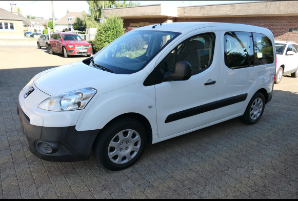 Voiture Peugeot Partner (2011-87.624 km) - Dostavno vozilo: slika Voiture Peugeot Partner (2011-87.624 km) - Dostavno vozilo Voiture Peugeot Partner (2011-87.624 km) - Dostavno vozilo: slika Voiture Peugeot Partner (2011-87.624 km) - Dostavno vozilo