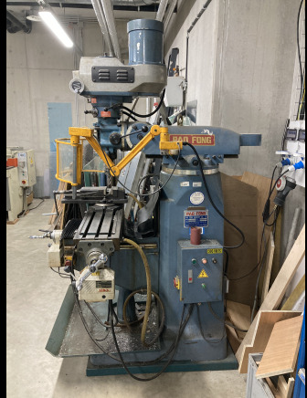 Fraiseuse - Stupna bušilica: slika Fraiseuse - Stupna bušilica Fraiseuse - Stupna bušilica: slika Fraiseuse - Stupna bušilica