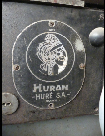 Fraiseuse universelle CNC 3 axes Huron RU 881 - Glodalica za metal: slika Fraiseuse universelle CNC 3 axes Huron RU 881 - Glodalica za metal Fraiseuse universelle CNC 3 axes Huron RU 881 - Glodalica za metal: slika Fraiseuse universelle CNC 3 axes Huron RU 881 - Glodalica za metal