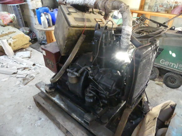 Groupe électrogène diesel 10 kVA Stamford BCI.164D2 - Generatorski set: slika Groupe électrogène diesel 10 kVA Stamford BCI.164D2 - Generatorski set Groupe électrogène diesel 10 kVA Stamford BCI.164D2 - Generatorski set: slika Groupe électrogène diesel 10 kVA Stamford BCI.164D2 - Generatorski set
