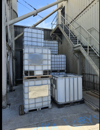 Lot de 20 cubis IBC - Oprema za prehrambenu industriju: slika Lot de 20 cubis IBC - Oprema za prehrambenu industriju Lot de 20 cubis IBC - Oprema za prehrambenu industriju: slika Lot de 20 cubis IBC - Oprema za prehrambenu industriju
