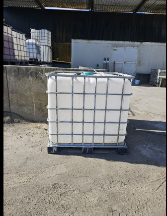 Lot de 20 cubis IBC - Oprema za prehrambenu industriju: slika Lot de 20 cubis IBC - Oprema za prehrambenu industriju Lot de 20 cubis IBC - Oprema za prehrambenu industriju: slika Lot de 20 cubis IBC - Oprema za prehrambenu industriju