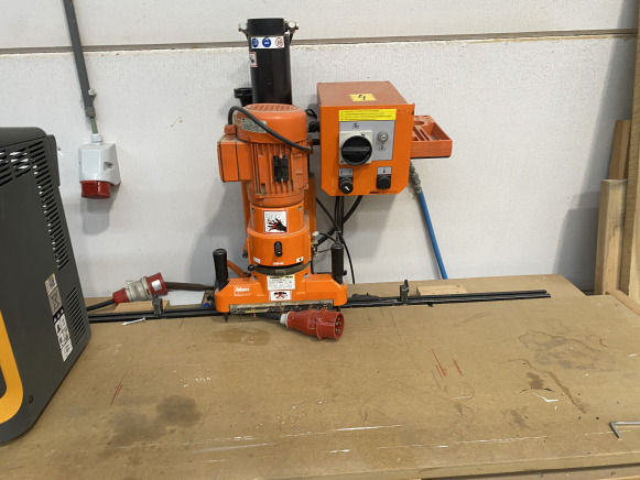 Perceuses multibroches BLUM MZK 1000 - Stroj za obradu metala: slika Perceuses multibroches BLUM MZK 1000 - Stroj za obradu metala Perceuses multibroches BLUM MZK 1000 - Stroj za obradu metala: slika Perceuses multibroches BLUM MZK 1000 - Stroj za obradu metala