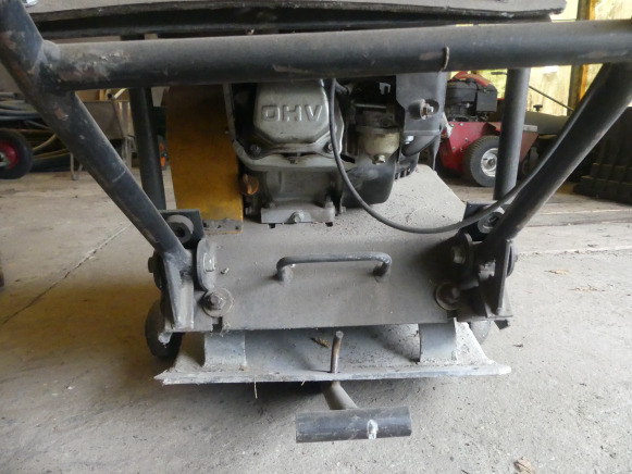 Vibro ploča Plaque vibrante thermique Lumas VP100: slika Vibro ploča Plaque vibrante thermique Lumas VP100 Vibro ploča Plaque vibrante thermique Lumas VP100: slika Vibro ploča Plaque vibrante thermique Lumas VP100