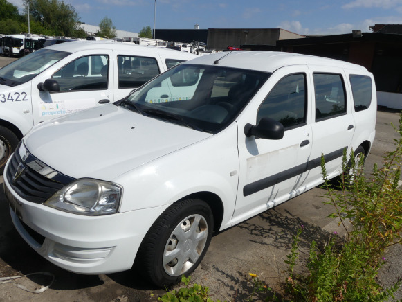 Automobil REF:10423 - Voiture Dacia Logan 1.5 DCI break (2012-254.373 km): slika Automobil REF:10423 - Voiture Dacia Logan 1.5 DCI break (2012-254.373 km)
