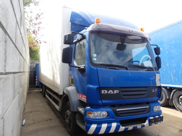 REF:6976 - Camion Fourgon DAF FA-LF55 - Kamion sandučar: slika REF:6976 - Camion Fourgon DAF FA-LF55 - Kamion sandučar REF:6976 - Camion Fourgon DAF FA-LF55 - Kamion sandučar: slika REF:6976 - Camion Fourgon DAF FA-LF55 - Kamion sandučar