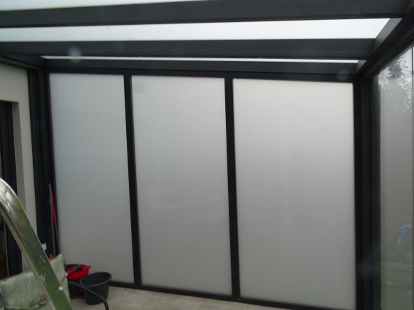 Stroj za obradu metala Véranda  alu Gris Anthracite en vitrage feuilleté 4 m x 3,75 m (Démontée sur chevalets): slika Stroj za obradu metala Véranda  alu Gris Anthracite en vitrage feuilleté 4 m x 3,75 m (Démontée sur chevalets)