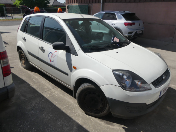 Voiture Ford FIESTA (2006-110.830 km) - Automobil: slika Voiture Ford FIESTA (2006-110.830 km) - Automobil Voiture Ford FIESTA (2006-110.830 km) - Automobil: slika Voiture Ford FIESTA (2006-110.830 km) - Automobil