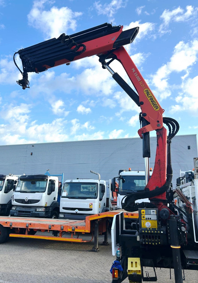 PALFINGER PK 19.001 SLD 5 D year 2017, crane with remote, extra functions - Kamionska dizalica: slika PALFINGER PK 19.001 SLD 5 D year 2017, crane with remote, extra functions - Kamionska dizalica PALFINGER PK 19.001 SLD 5 D year 2017, crane with remote, extra functions - Kamionska dizalica: slika PALFINGER PK 19.001 SLD 5 D year 2017, crane with remote, extra functions - Kamionska dizalica