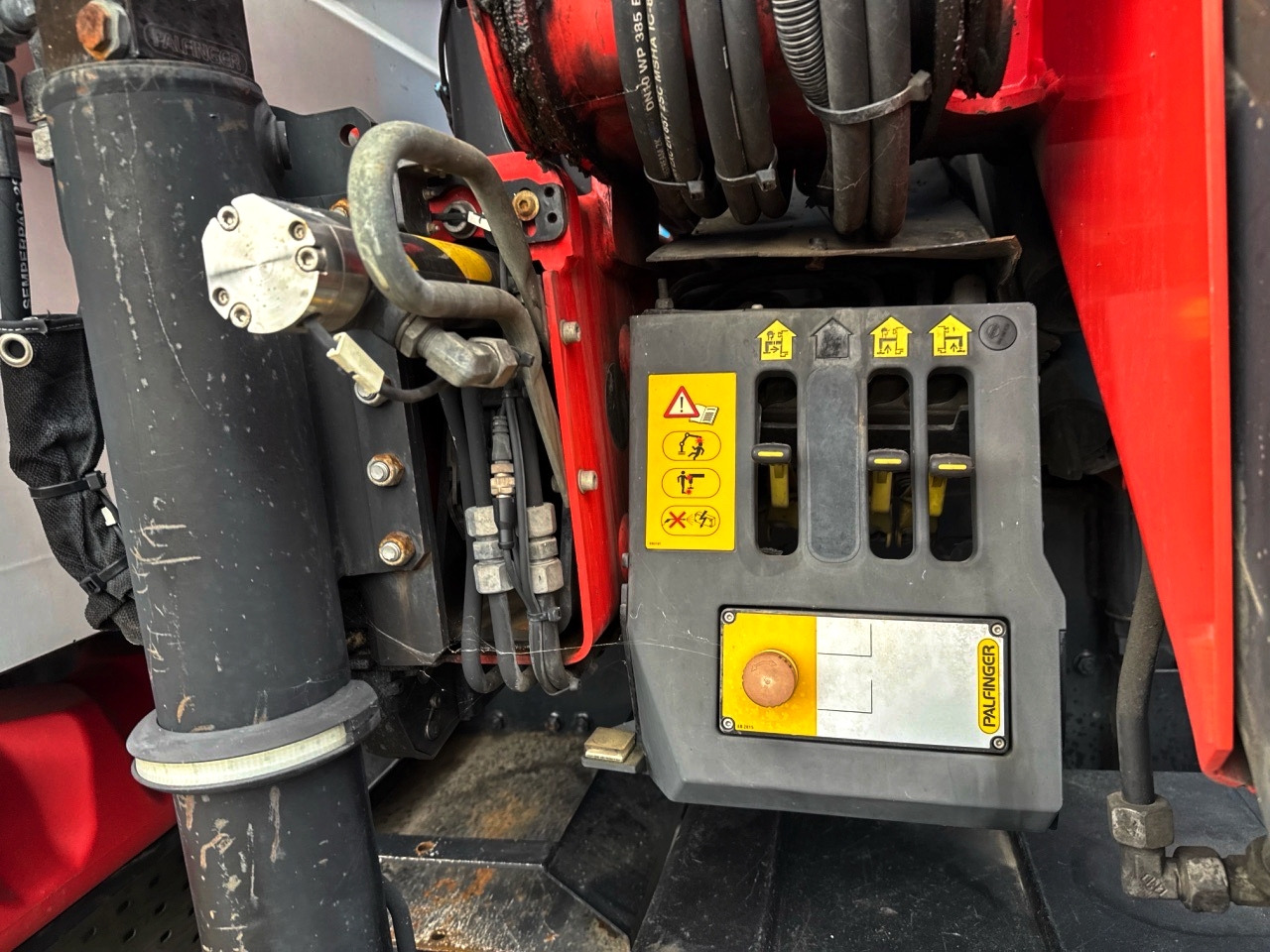 Kamionska dizalica PALFINGER PK 19.001 SLD 5 D year 2017, crane with remote, extra functions: slika Kamionska dizalica PALFINGER PK 19.001 SLD 5 D year 2017, crane with remote, extra functions